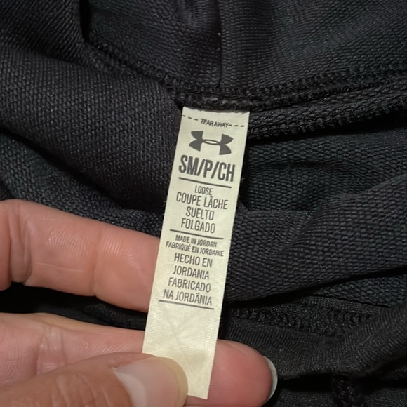 Under Armour Cowl Neck Top-S-Side Zip Pockets-Thumb Covers-Longer Length-Gray - Picture 15 of 16